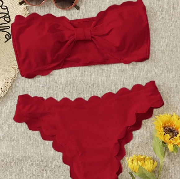 Red Scallop Trim Knot Bandeau Bikini Set - Picture 1 of 8